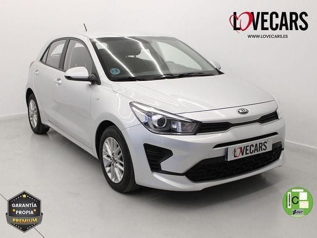 Usado Kia Rio 84 CV (61 kW) 2021 Gris Berlina
