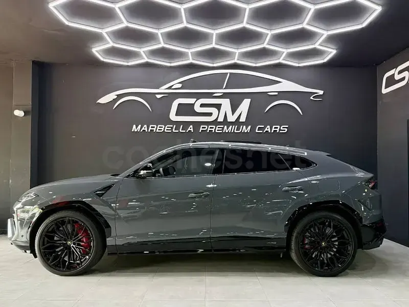 Usado Lamborghini Urus 801 CV (589 kW) 2025 Gris / plata SUV