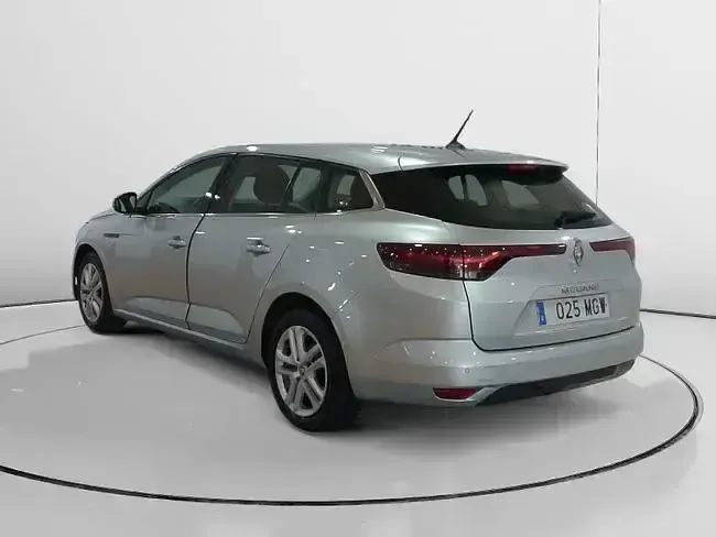 Usado Renault Mégane II Equilibre 116 CV (85 kW) 2023 Gris Berlina