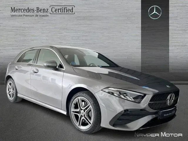 Usado Mercedes A180 116 CV (85 kW) 2025 Gris montaña