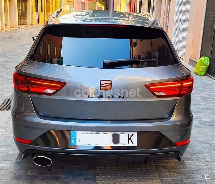Usado Seat Leon ST FR 125 CV (91 kW) 2018 Azul Familiar