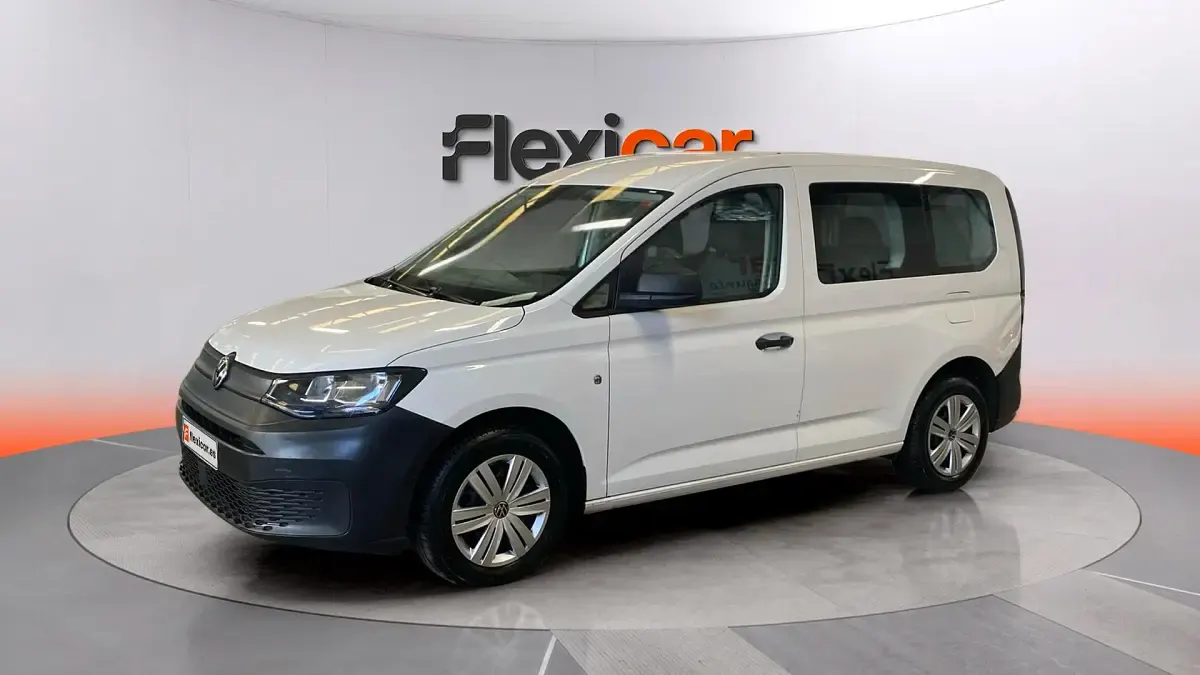 Usado VW Caddy 102 CV (75 kW) 2023 Blanco Monovolumen
