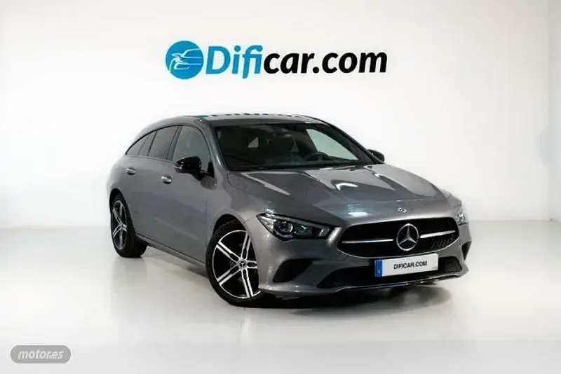 Usado Mercedes CLA200 160 CV (117 kW) 2023 Gris Coupe