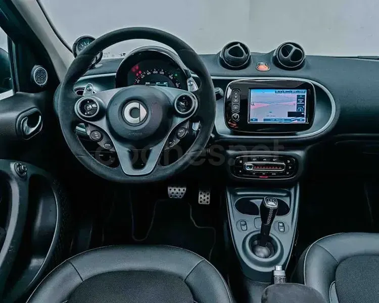 Usado Smart ForFour Brabus Xclusive 109 CV (80 kW) 2016 Azul Utilitario