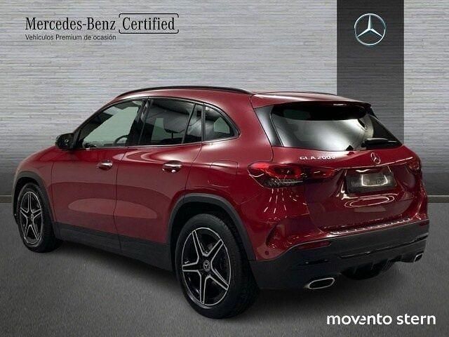 Usado Mercedes GLA200 150 CV (110 kW) 2020 Manufaktur rojo patagonia SUV