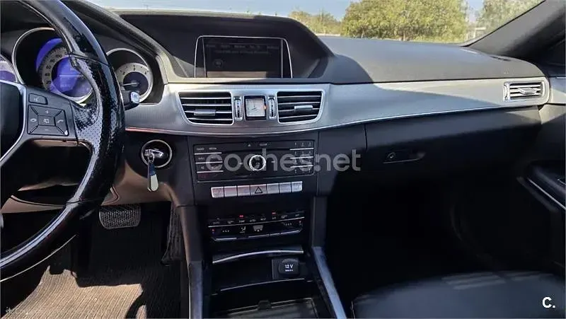 Usado Mercedes E220 Elegance 170 CV (125 kW) 2017 Negro Familiar