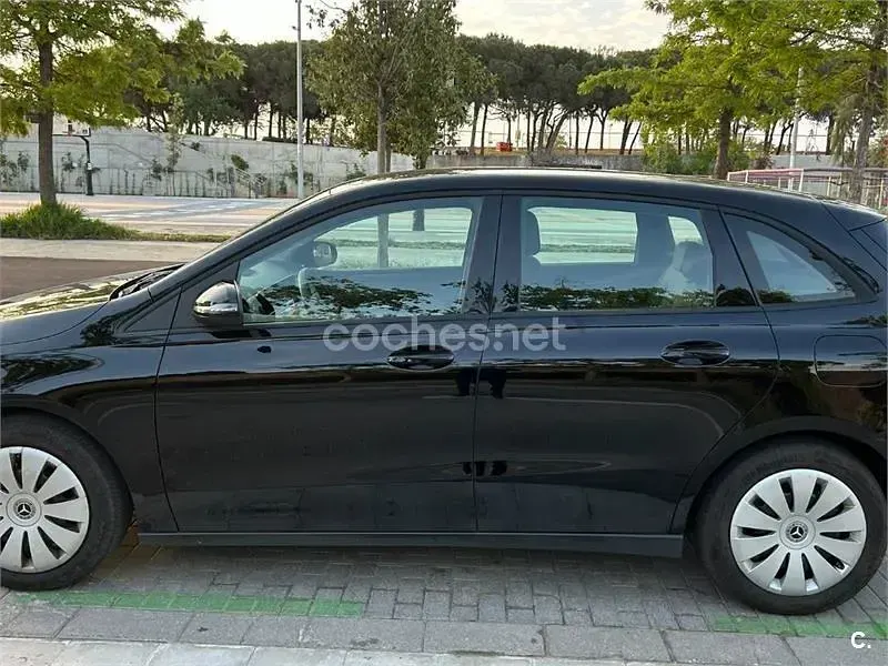 Usado Mercedes B250e 218 CV (160 kW) 2022 Negro Monovolumen