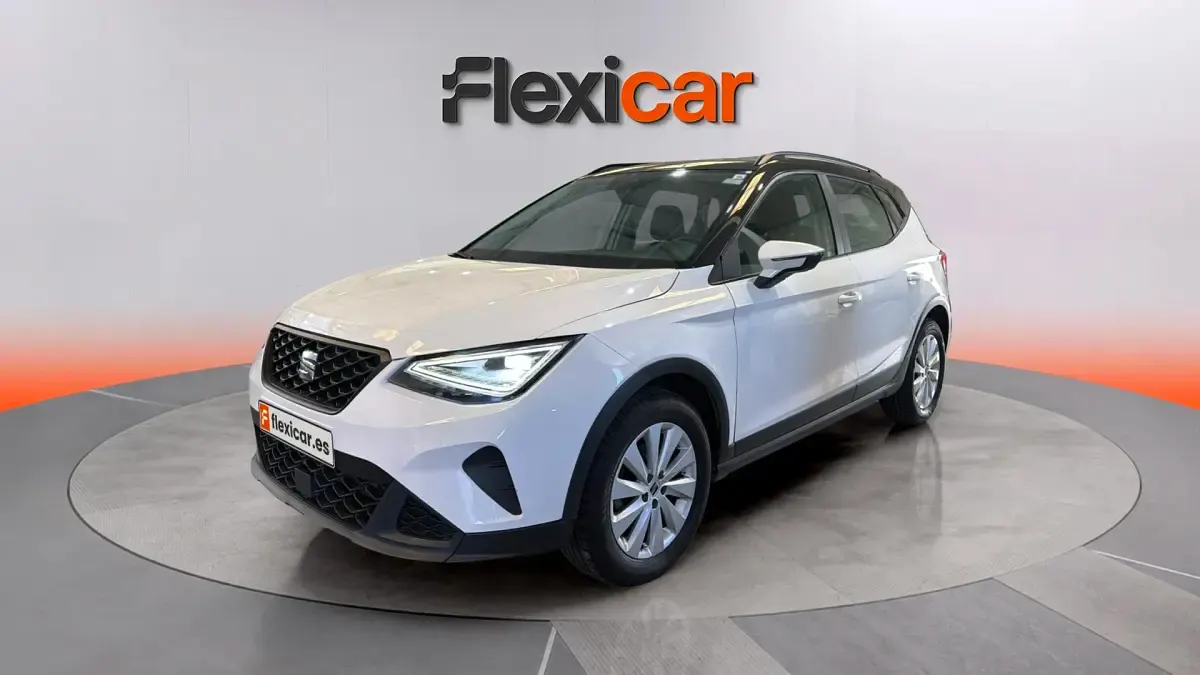 Usado Seat Arona Reference 115 CV (84 kW) 2024 Blanco SUV
