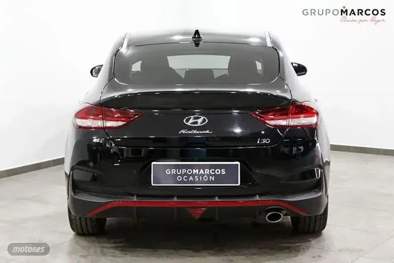 Usado Hyundai i30 N Line 120 CV (88 kW) 2020 Negro