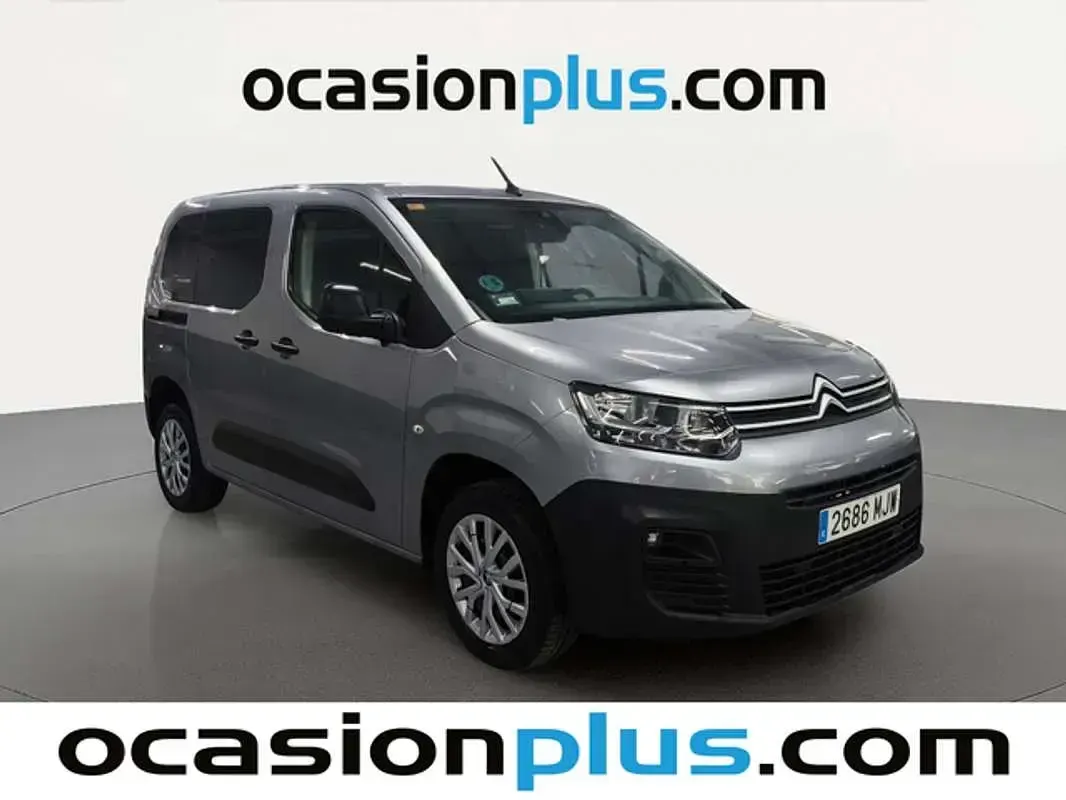 Usado Citroën Berlingo Live 102 CV (75 kW) 2023 Plateado Monovolumen