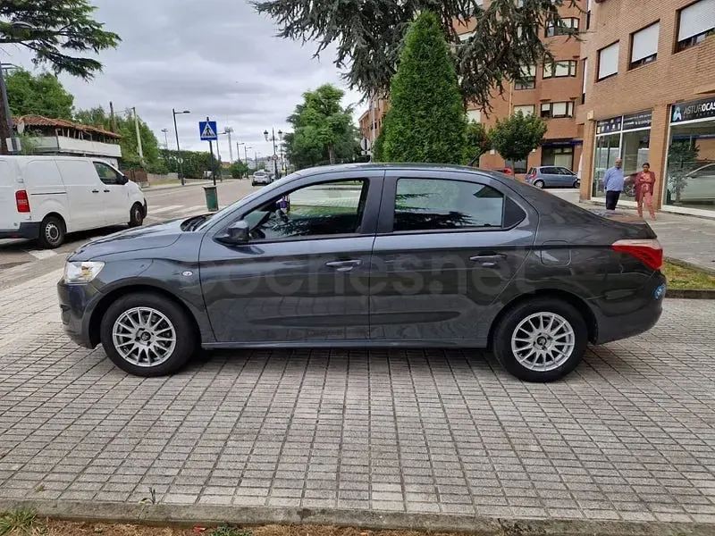 Usado Citroën C-Elysee I Seduction 92 CV (67 kW) 2013 Gris / plata Berlina