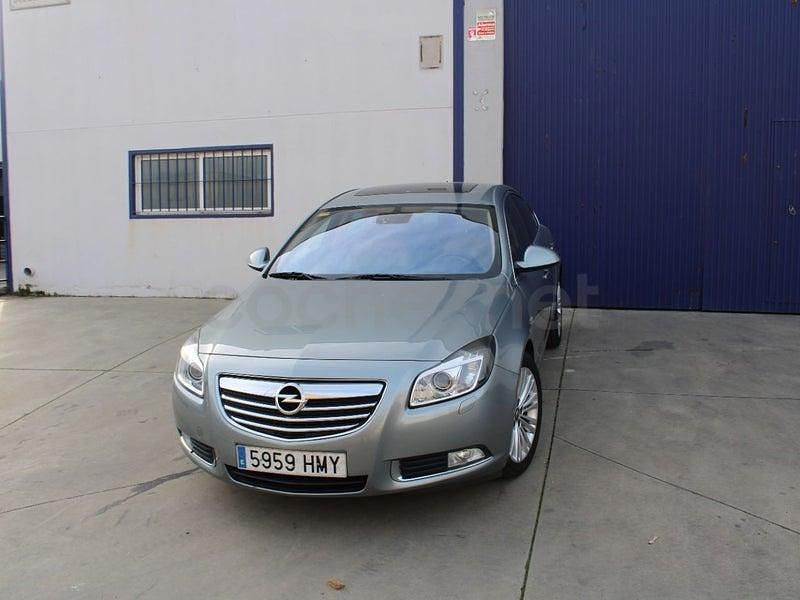 Usado Opel Insignia Selective 130 CV (95 kW) 2012 Gris / plata Berlina