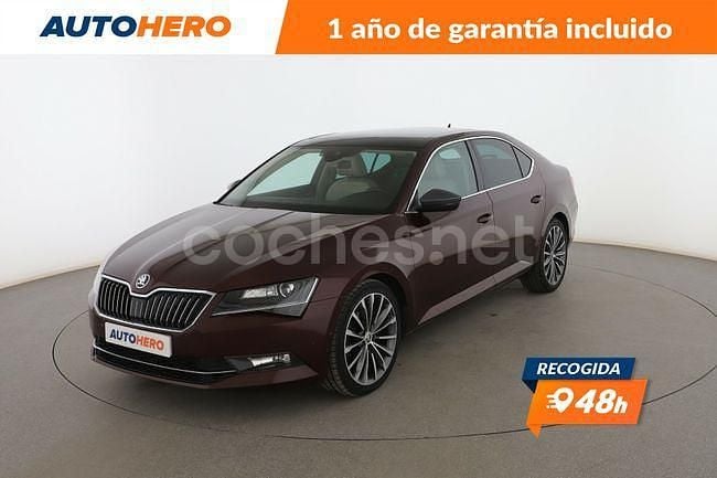 Rojo Usado 2015 Skoda Superb LAURIN & KLEMENT Berlina | 15.899 € (Precio justo) - Imagen 1/3