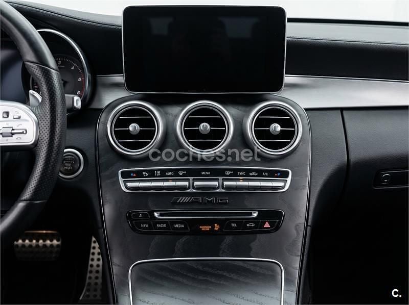 Usado Mercedes C220 AMG line 170 CV (125 kW) 2017 Gris / plata Coupe
