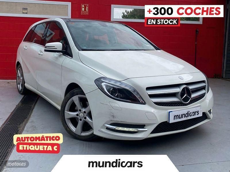 Blanco Usado 2012 Mercedes B180 Monovolumen | 14.940 € (Un poco caro) - Imagen 1/4