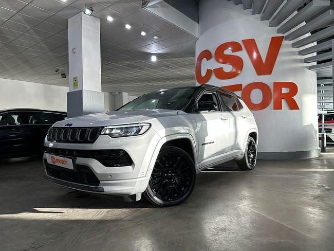 Usado Jeep Compass 240 CV (176 kW) 2022 Gris SUV