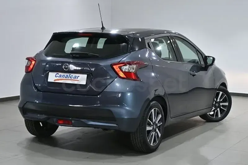 Usado Nissan Micra Acenta 90 CV (66 kW) 2017 Gris / plata Utilitario