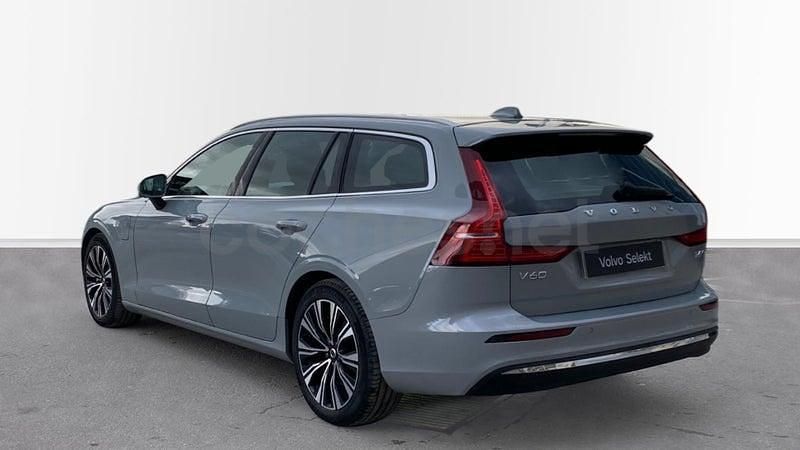 Usado Volvo V60 Plus 350 CV (257 kW) 2024 Gris / plata Familiar
