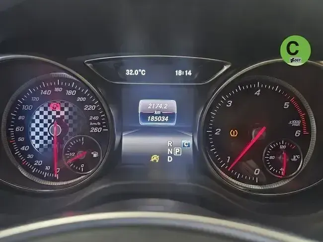 Usado Mercedes A200 Style 136 CV (100 kW) 2017 Gris Utilitario