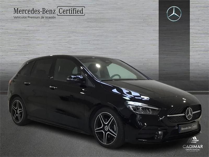 Usado Mercedes B200 AMG line 150 CV (110 kW) 2023 Negro Monovolumen
