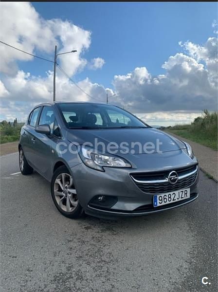 Gris / plata Usado 2017 Opel Corsa Color Edition Berlina | 7100 € (Precio justo) - Imagen 1/4