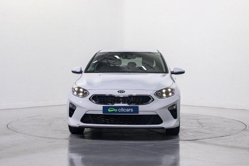Usado Kia Ceed 140 CV (102 kW) 2019 Blanco Utilitario