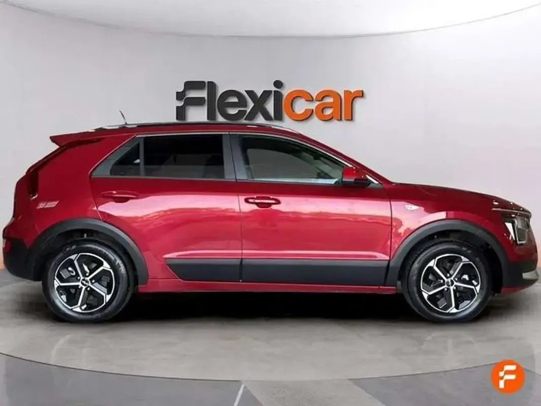 Usado Kia Niro 129 CV (94 kW) 2025 Rojo SUV