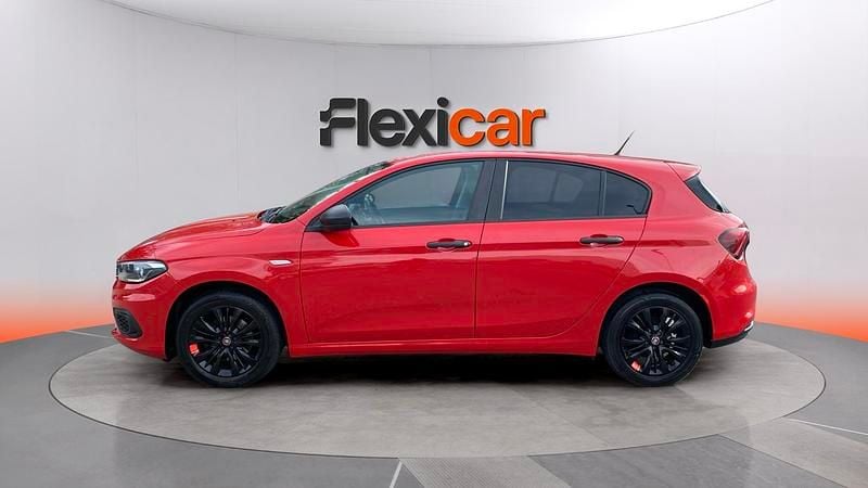 Usado Fiat Tipo Easy 95 CV (69 kW) 2019 Rojo Berlina