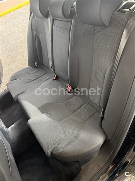 Usado VW Passat Sportline 140 CV (102 kW) 2005 Negro Berlina