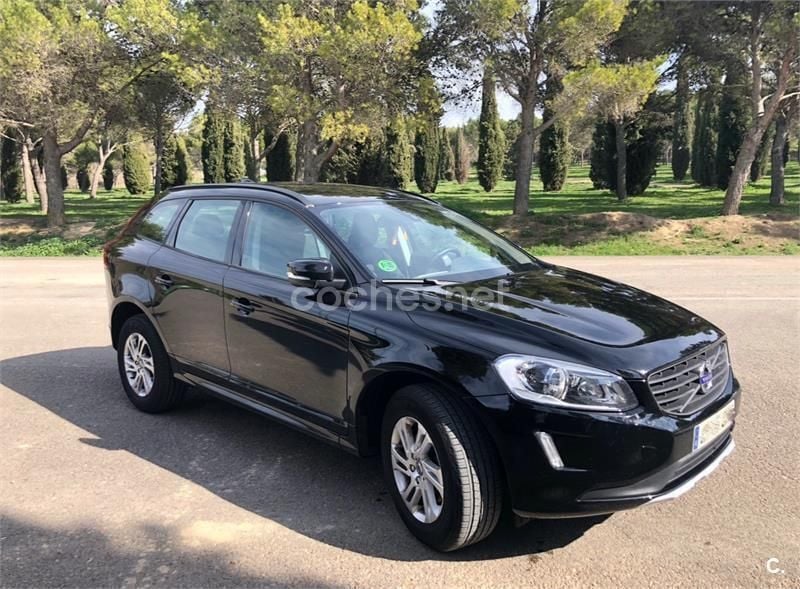 Negro Usado 2016 Volvo XC60 Kinetic SUV | 16.000 € (Precio justo) - Imagen 1/4