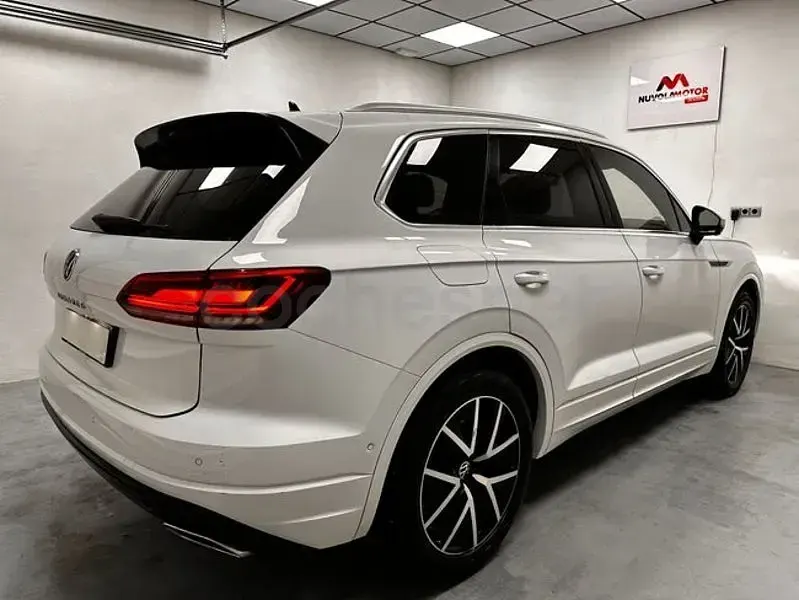 Usado VW Touareg 286 CV (210 kW) 2022 Blanco SUV
