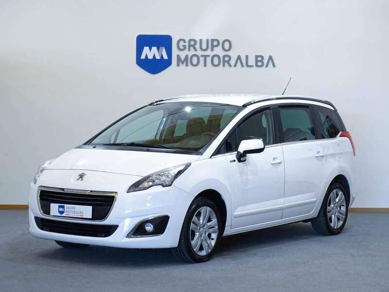 Blanco Usado 2015 Peugeot 5008 Style Monovolumen | 11.990 € (Caro) - Imagen 1/4