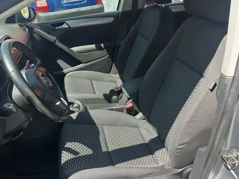 Usado VW Golf VI Advance 105 CV (77 kW) 2011 Gris Utilitario
