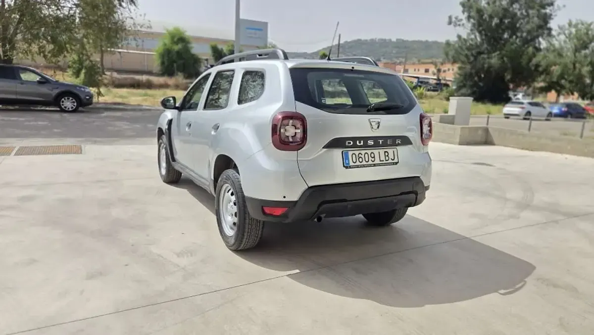 Usado Dacia Duster Essentiel 114 CV (83 kW) 2019 Gris SUV