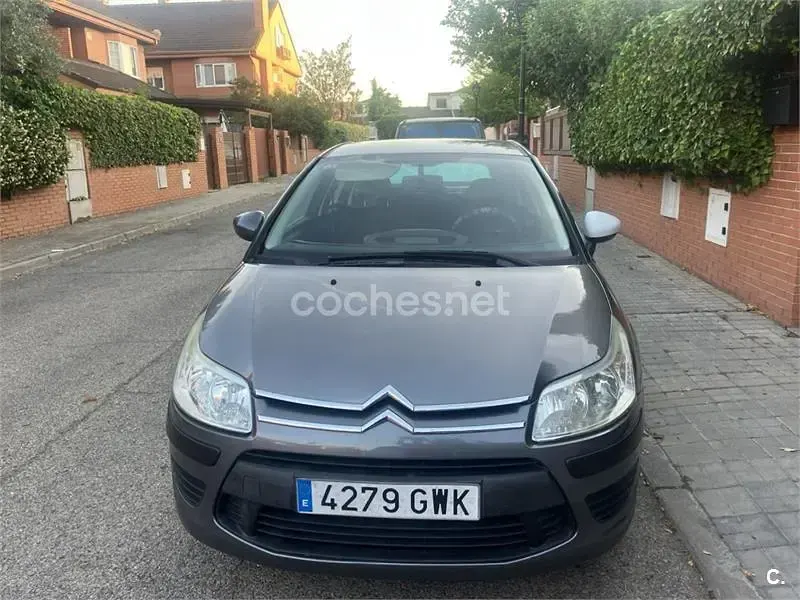 Usado Citroën C4 90 CV (66 kW) 2009 Gris / plata Berlina