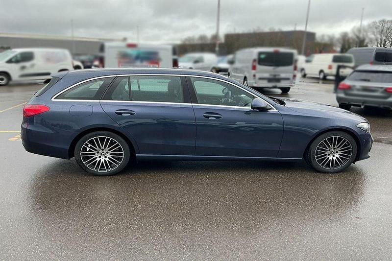 Usado Mercedes C180 Avantgarde 193 CV (141 kW) 2023 Azul Familiar