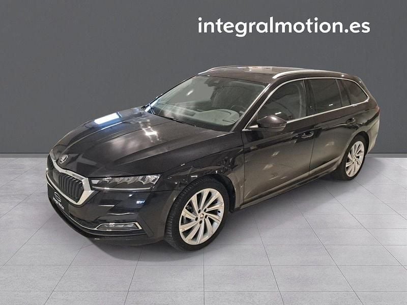 Negro Usado 2022 Skoda Octavia Style Familiar | 20.900 € (Precio justo) - Imagen 1/4
