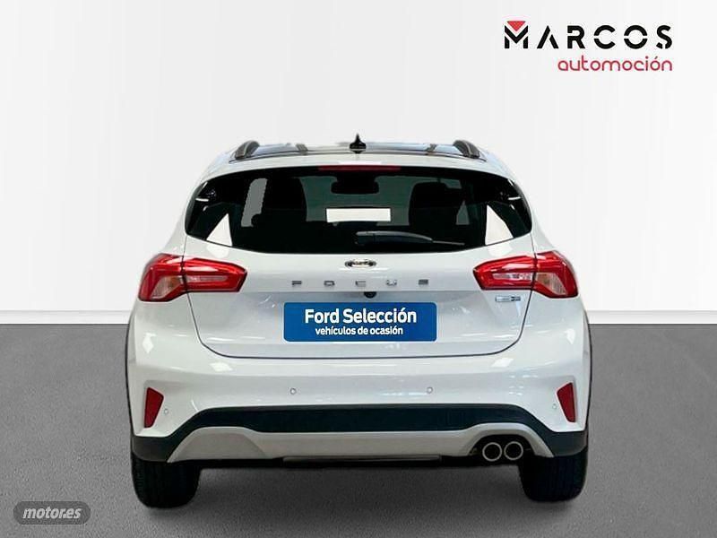 Usado Ford Focus Active 125 CV (91 kW) 2022 Blanco Berlina