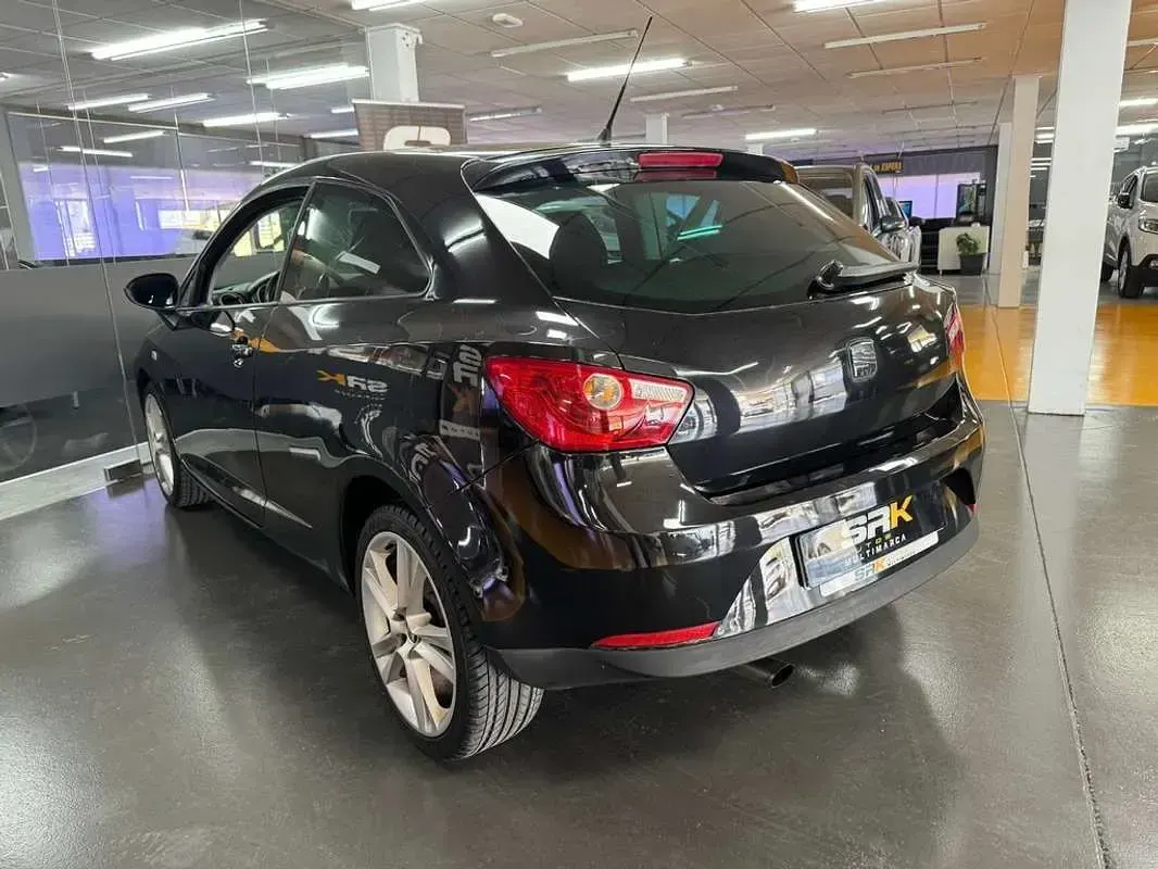 Usado Seat Ibiza Sport 101 CV (74 kW) 2009 Negro Utilitario
