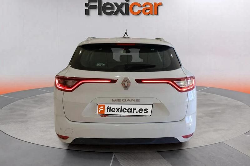 Usado Renault Mégane GrandTour Business 110 CV (80 kW) 2017 Blanco Familiar