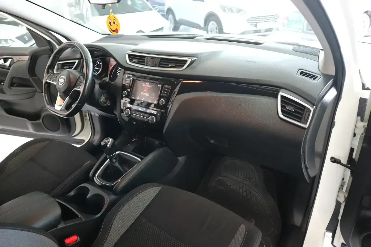 Usado Nissan Qashqai Acenta 115 CV (84 kW) 2020 Blanco SUV