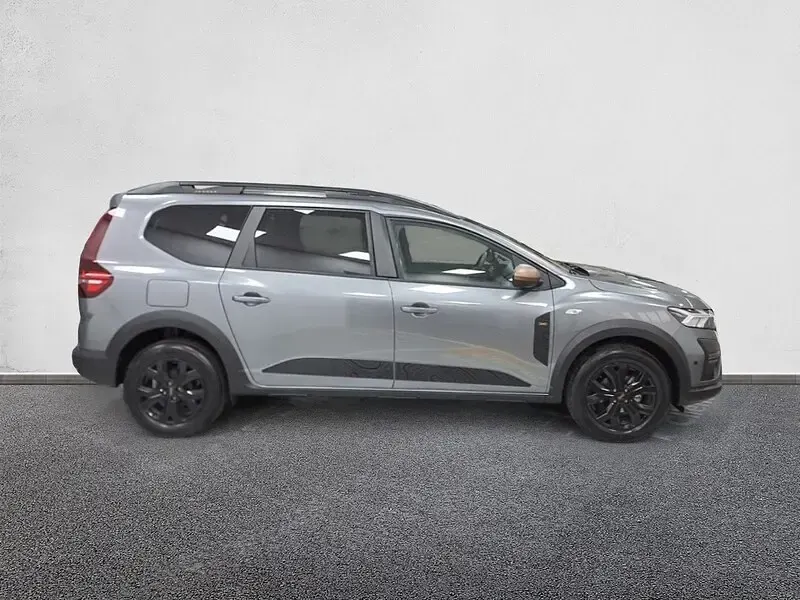 Usado Dacia Jogger Extreme 110 HP (80 kW) 2025 Cinzento Monovolume
