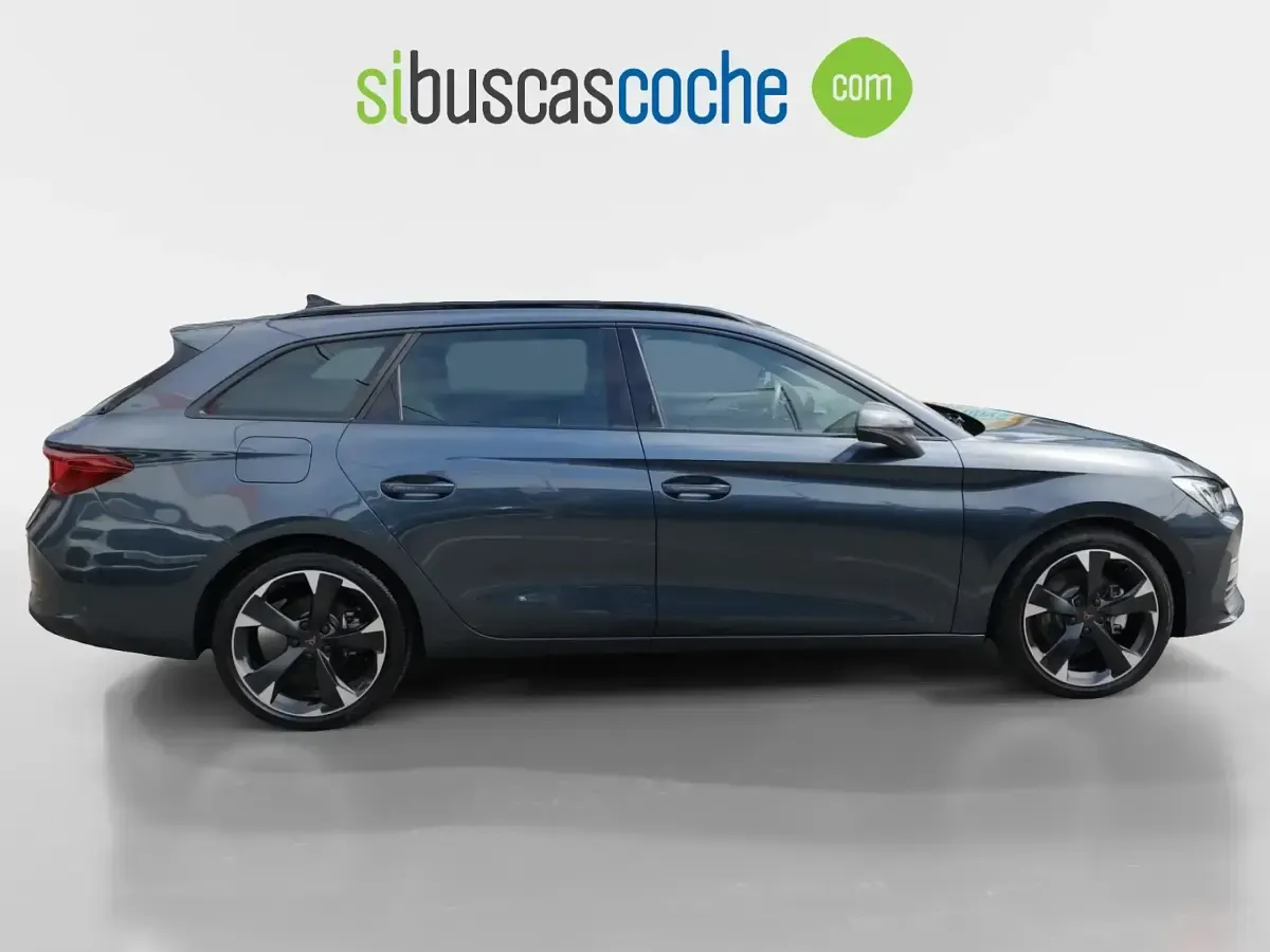 Usado Cupra Leon 190 CV (139 kW) 2024 Gris/plata