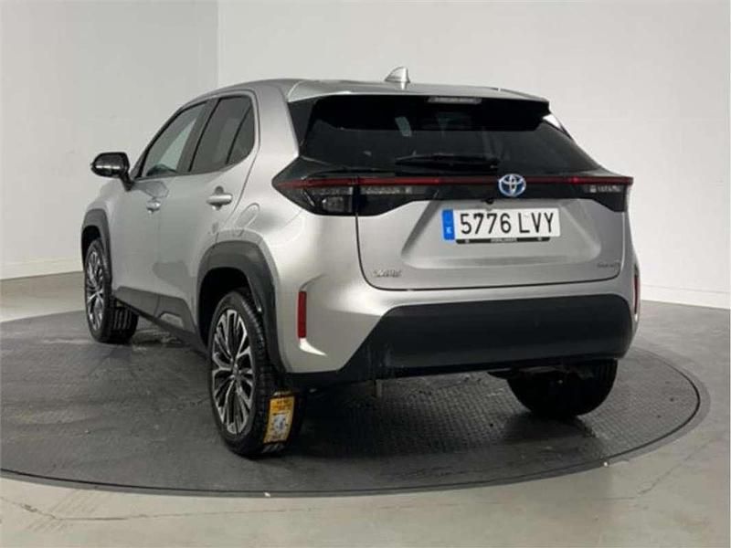 Usado Toyota Yaris Cross Style 116 CV (85 kW) 2022 Gris ágata SUV