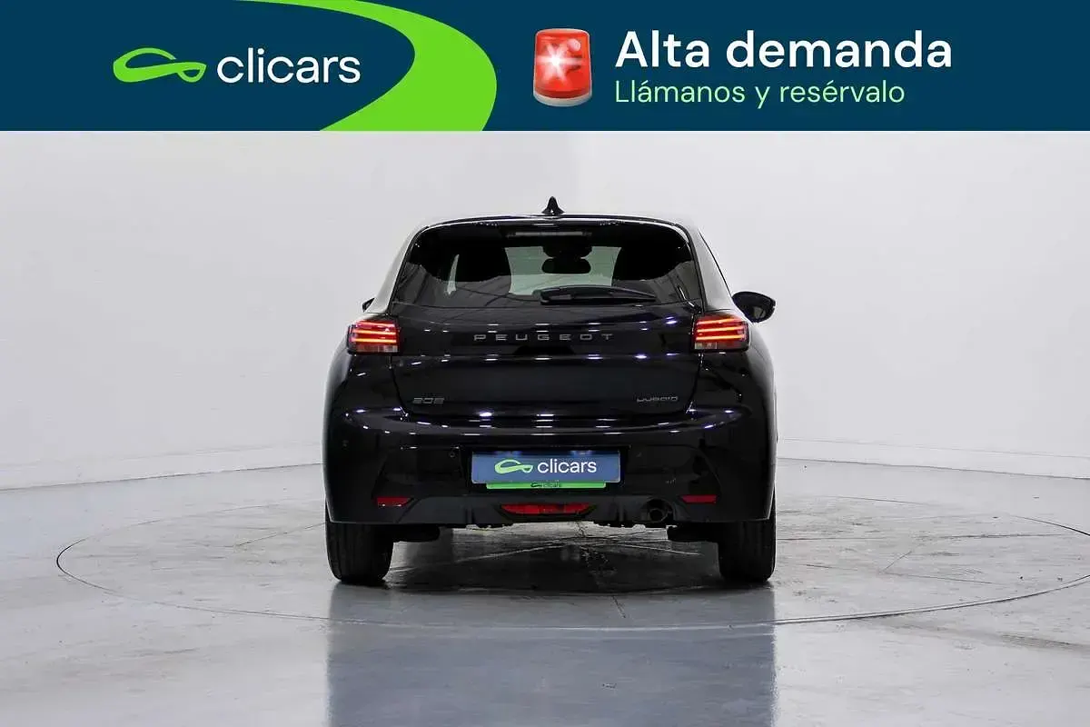 Usado Peugeot 208 Allure 101 CV (74 kW) 2025 Negro Utilitario