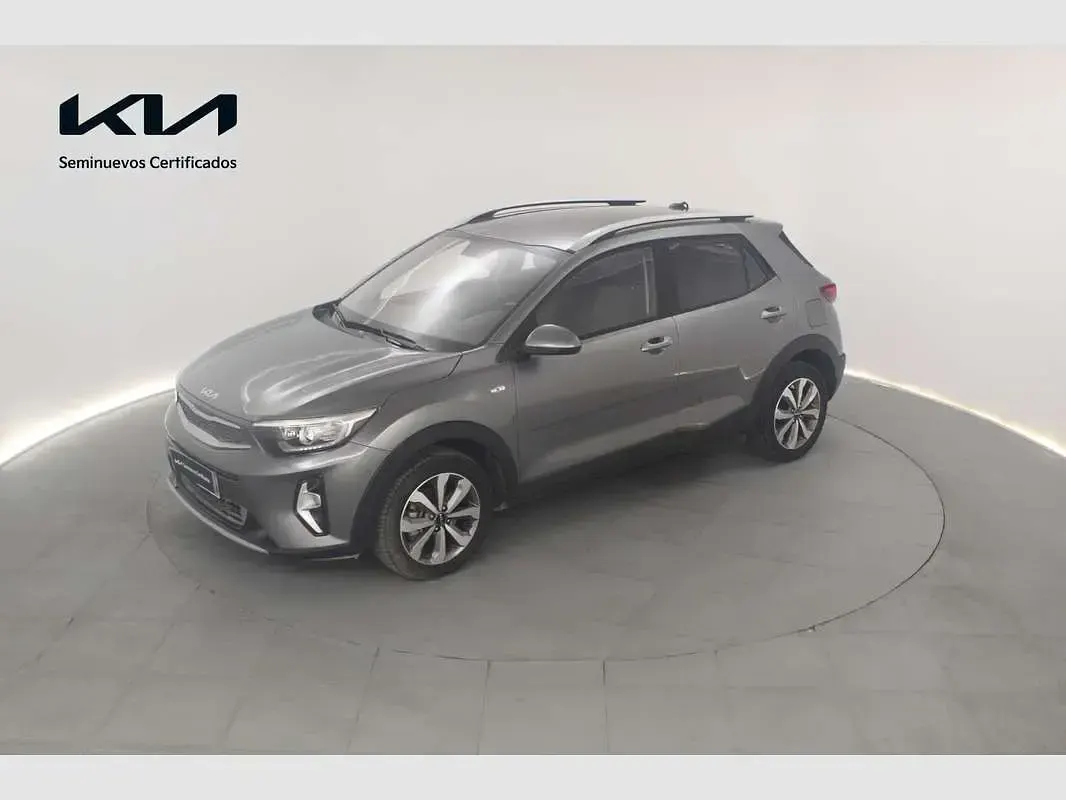 Käytetty Kia Stonic 79 HP (58 kW) 2024 Harmaa Katumaasturi