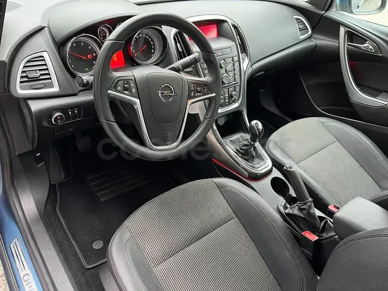 Usado Opel Astra Excellence 130 CV (95 kW) 2014 Azul Berlina