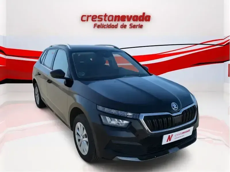 Usado Skoda Kamiq Selection 150 CV (110 kW) 2023 Negro SUV