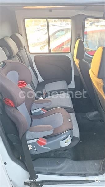 Blanco Usado 2009 Fiat Doblò Dynamic Monovolumen | 5500 € (Caro) - Imagen 1/4