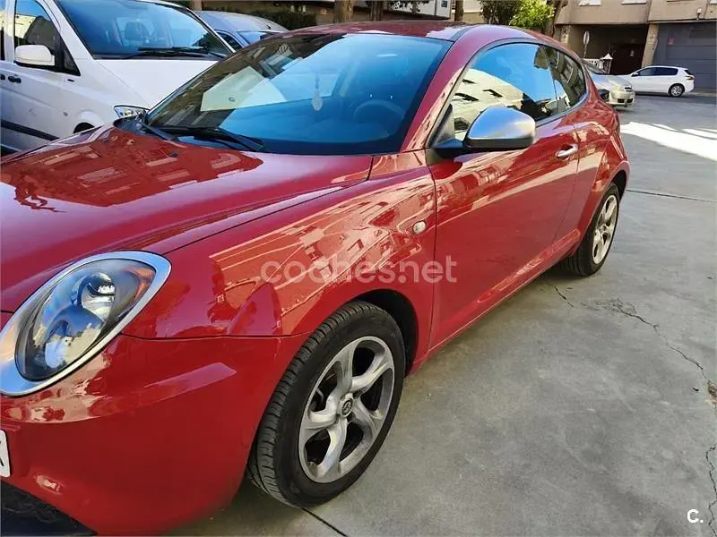 Usado Alfa Romeo MiTo 78 CV (57 kW) 2018 Rojo Utilitario